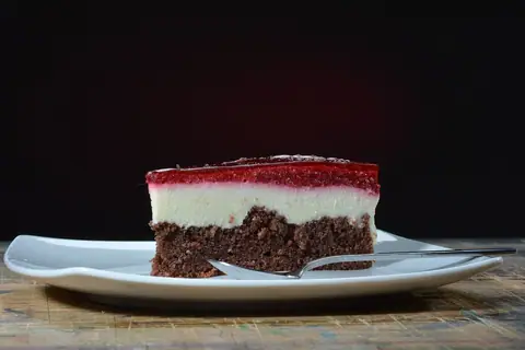 Egg Free Cake Box photo 2
